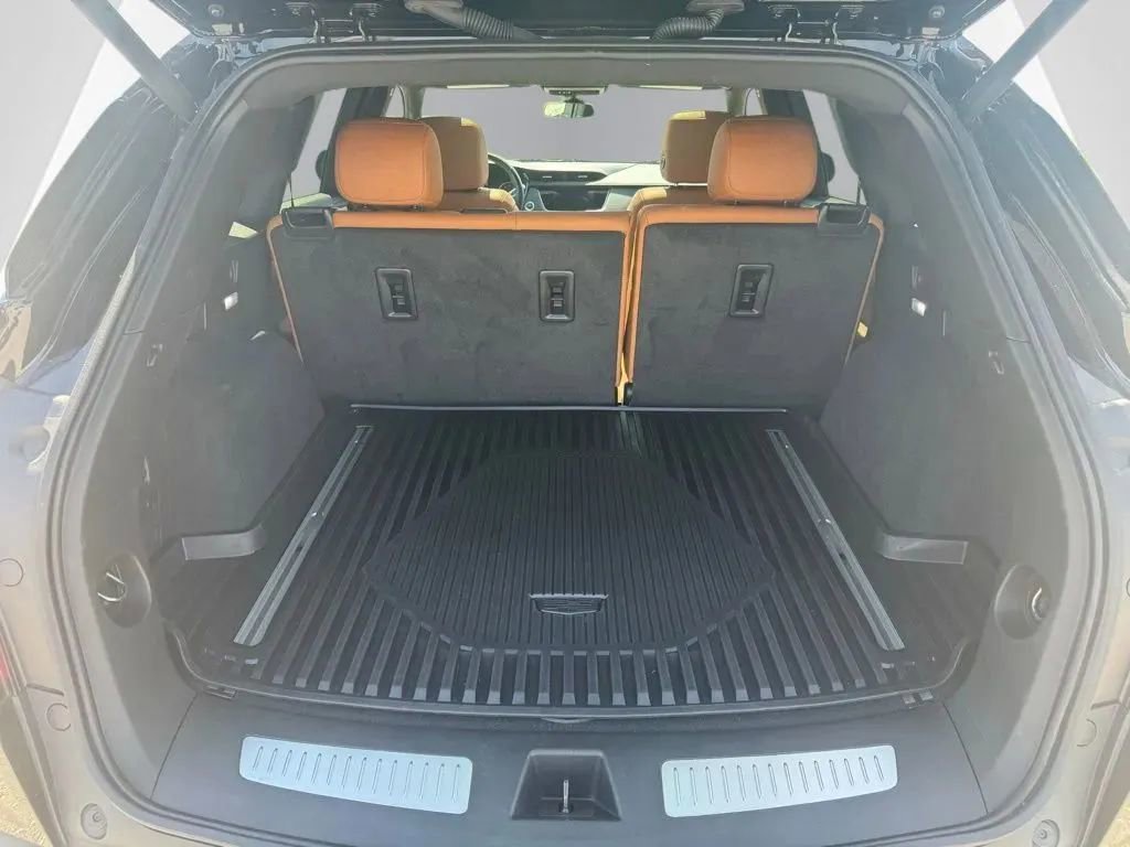 Used 2024 Cadillac XT5 Premium Luxury AWD/4WD image 29