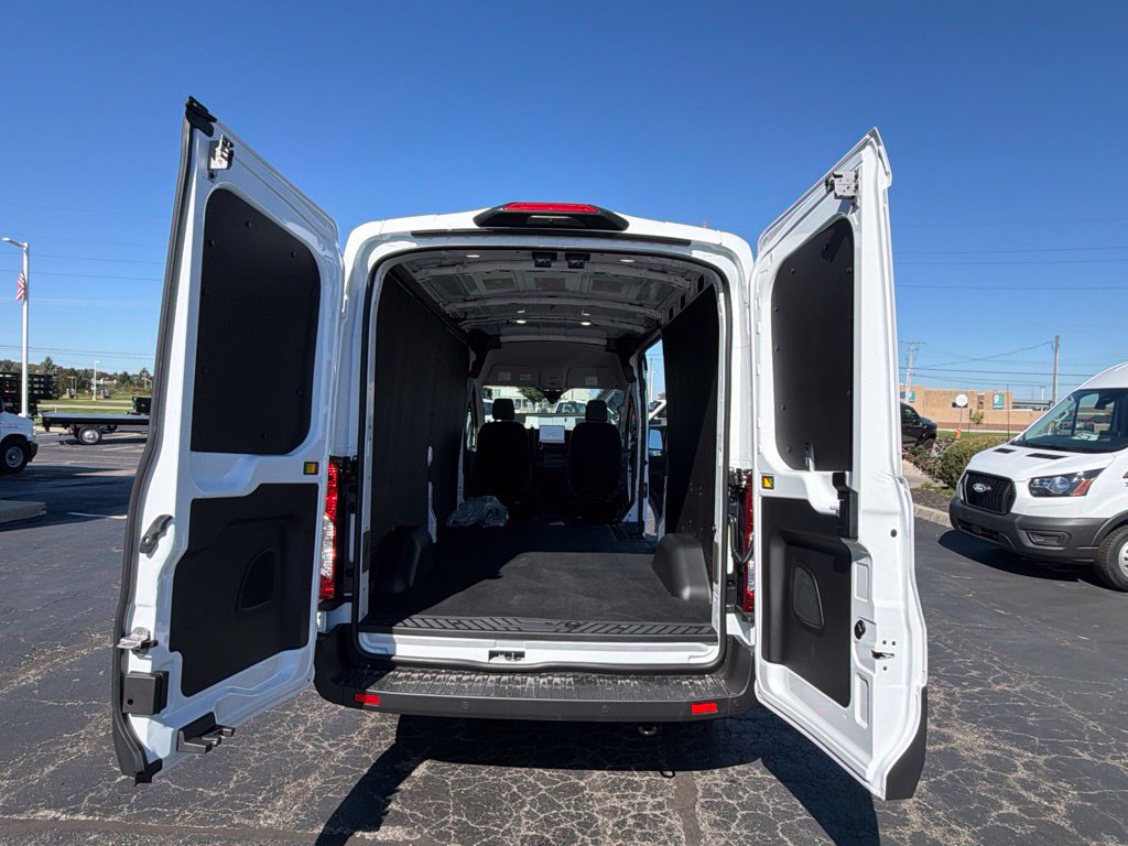 New 2027 Ford Transit 250 148 Medium Roof w/ Load Area Protection Package RWD image 31
