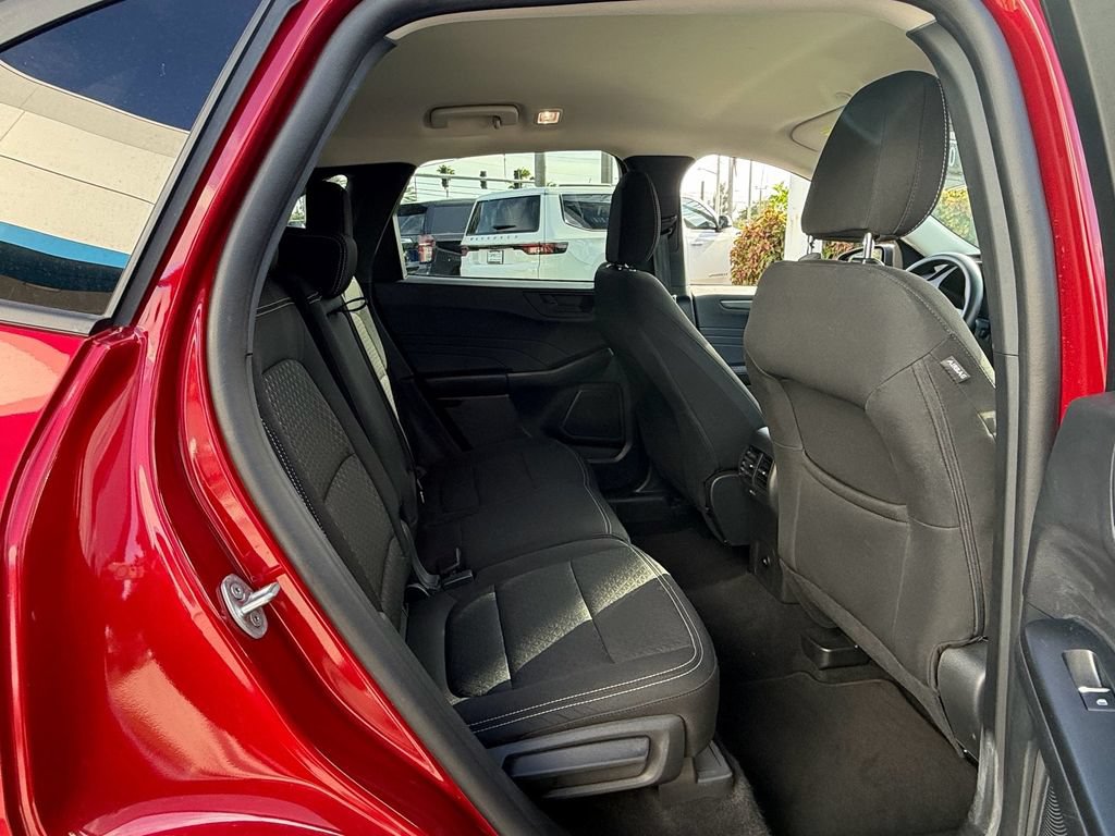 Used 2025 Ford Escape Active FWD image 16