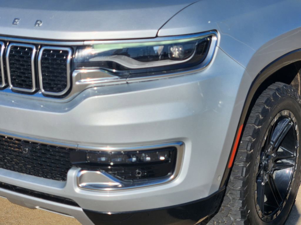 Used 2022 Jeep Wagoneer Series II AWD/4WD image 13