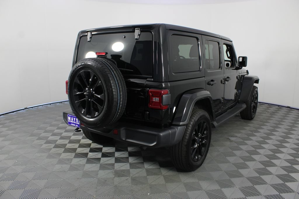 Used 2025 Jeep Wrangler Unlimited Sahara AWD/4WD image 23
