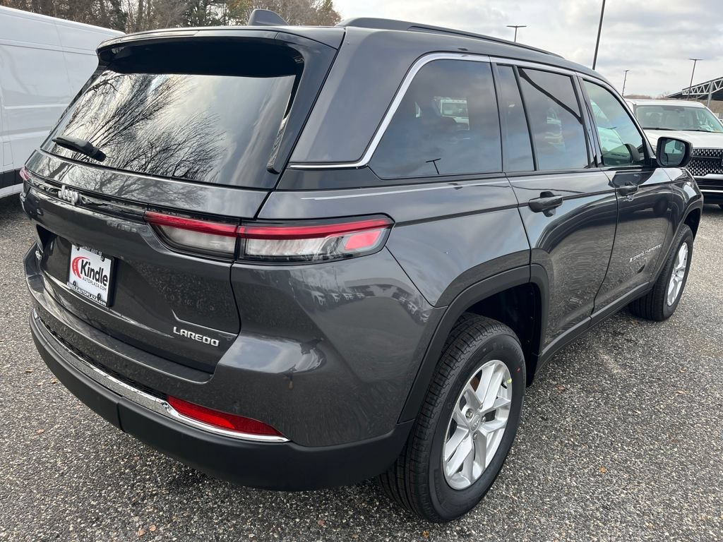 New 2025 Jeep Grand Cherokee Laredo X w/ Luxury Tech Group I AWD/4WD image 25