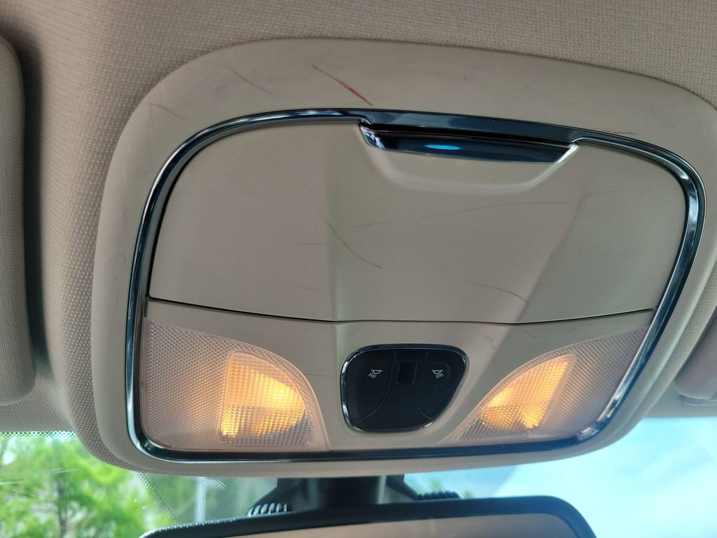 Used 2016 Jeep Cherokee Latitude FWD image 28