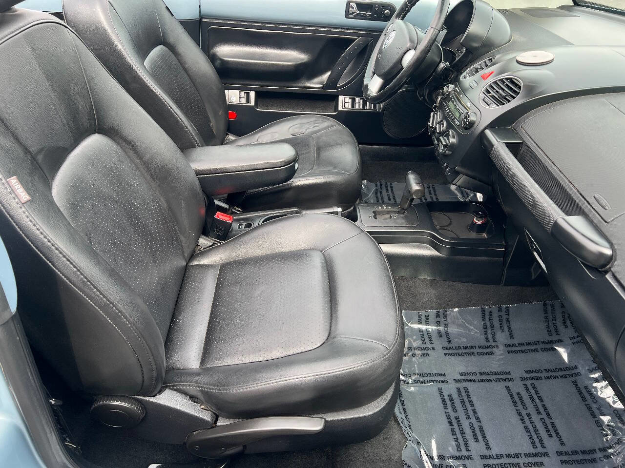 Used 2009 Volkswagen Beetle S image 25