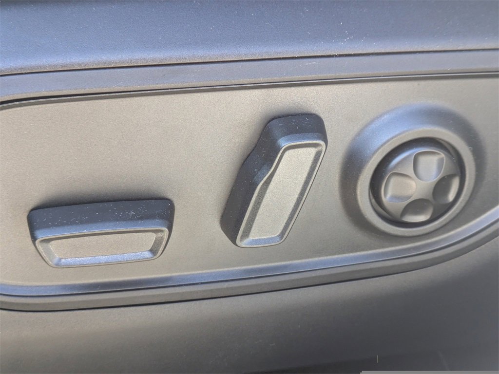 Used 2026 Jeep Grand Cherokee Limited image 21