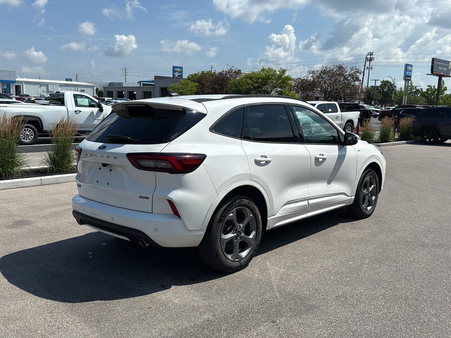 Used 2023 Ford Escape ST-Line Select w/ Tech Pack #1 AWD/4WD image 3