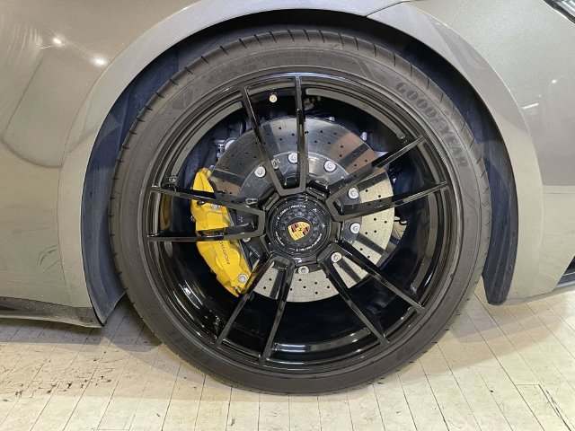 Used 2024 Porsche 911 Carrera GTS RWD image 13