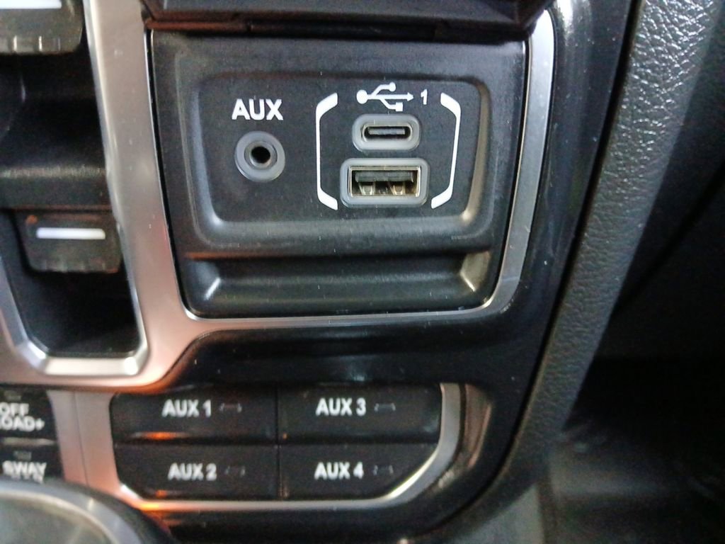 Used 2020 Jeep Gladiator Rubicon image 5