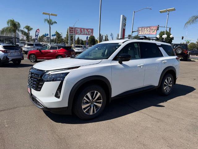 New 2026 Nissan Pathfinder SL FWD image 3