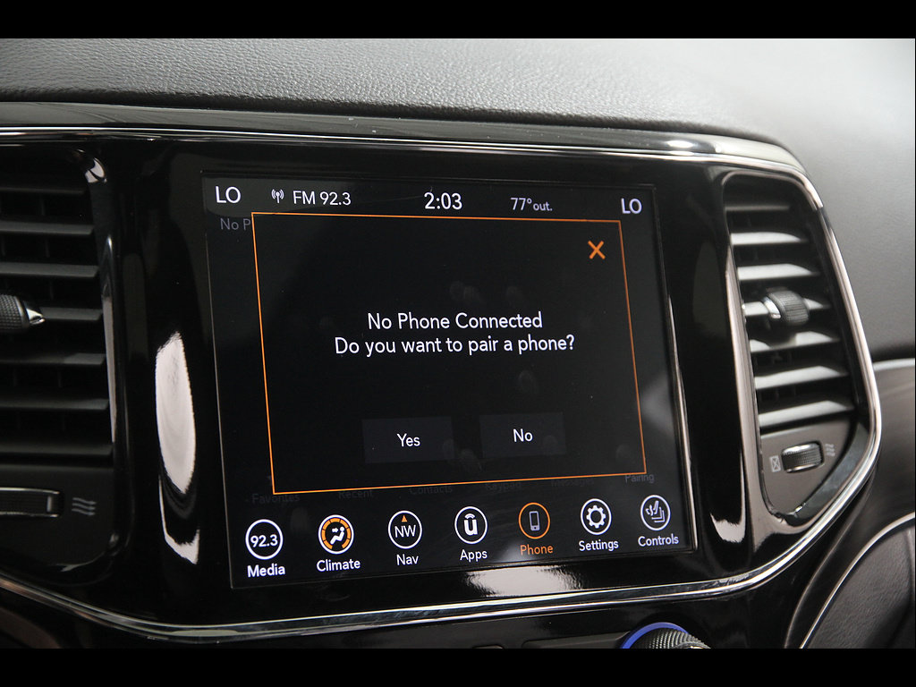 Used 2021 Jeep Grand Cherokee Limited AWD/4WD image 12