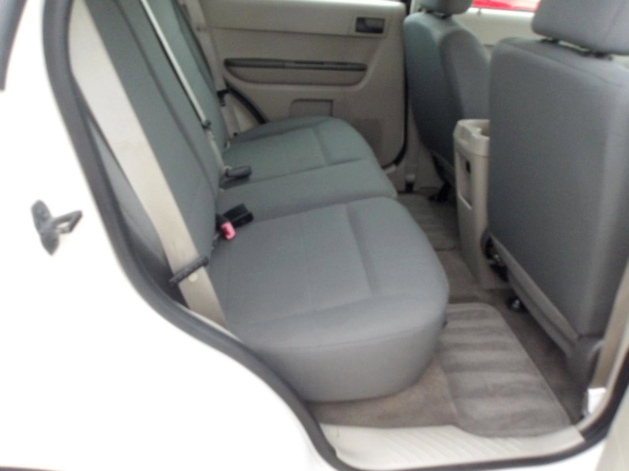 Used 2011 Ford Escape XLS w/ 102A Rapid Spec Order Code FWD image 8