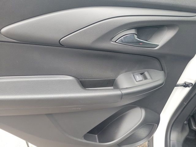 Used 2025 Chevrolet TrailBlazer RS w/ Convenience Package image 30