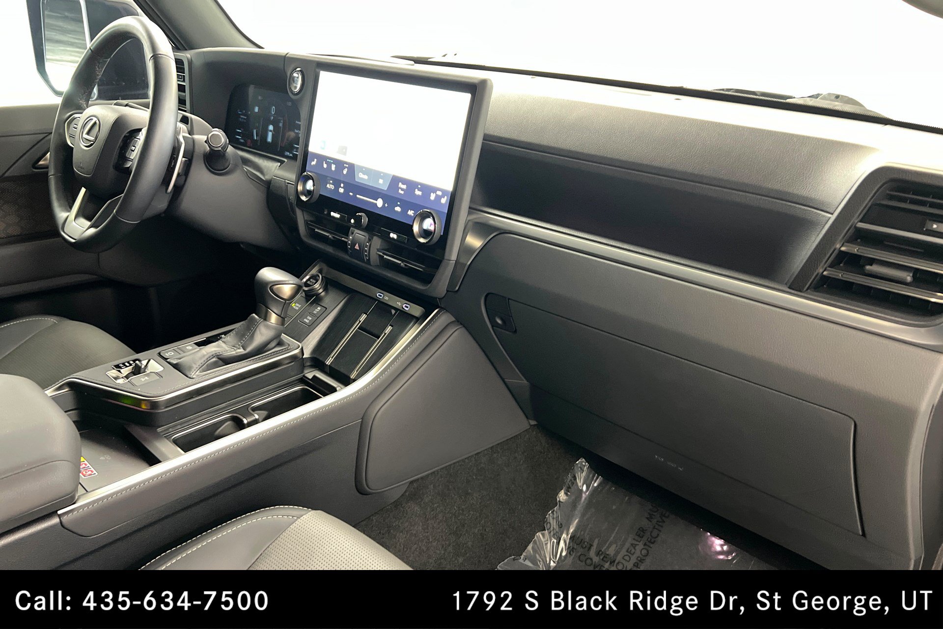 Used 2024 Lexus GX 550 w/ Accessory Package (Z1) AWD/4WD image 25