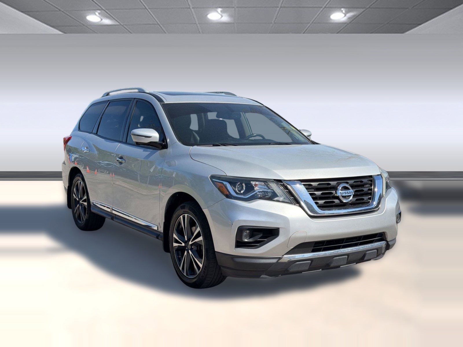 Used 2017 Nissan Pathfinder Platinum w/ Family Entertainment Package image 7