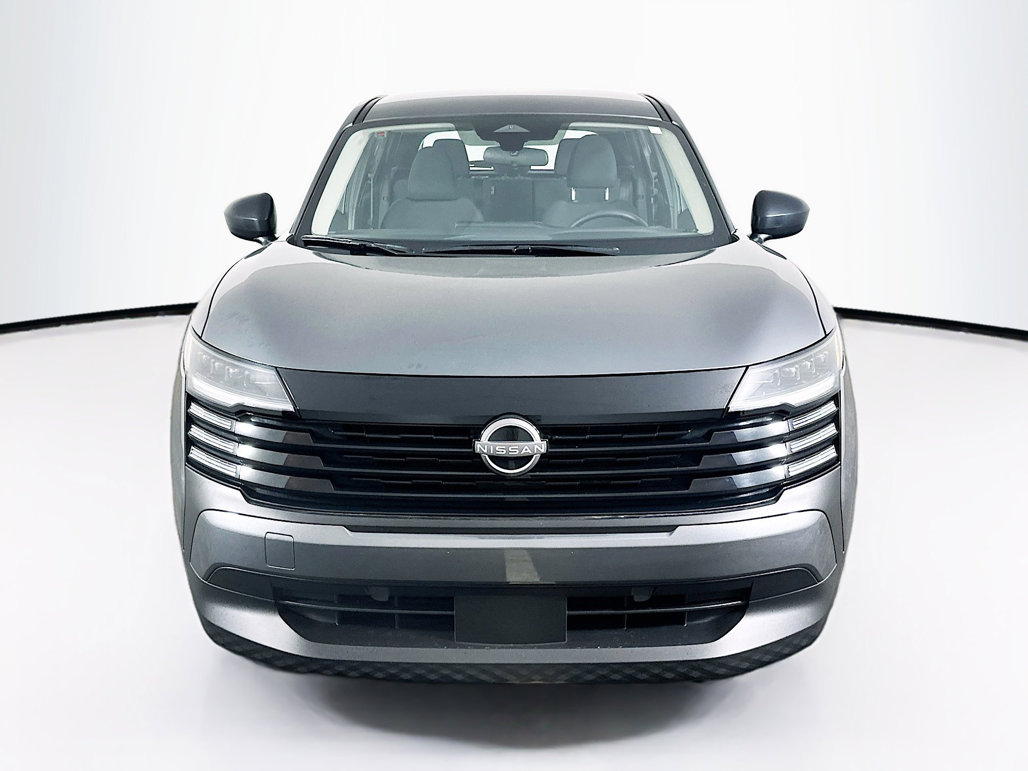 Used 2025 Nissan Kicks S image 2