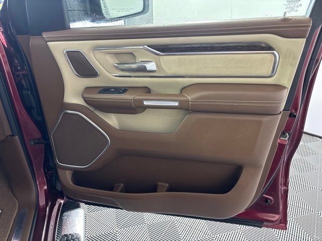 Used 2019 RAM 1500 Laramie AWD/4WD image 32