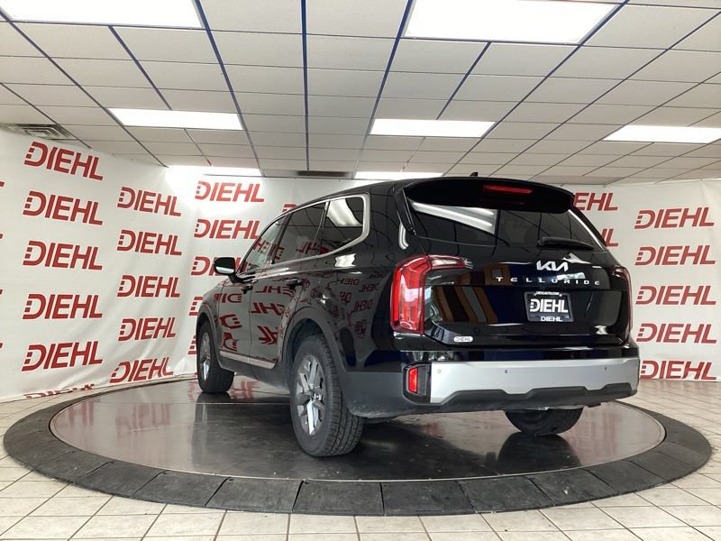 Certified 2024 Kia Telluride LX FWD image 5