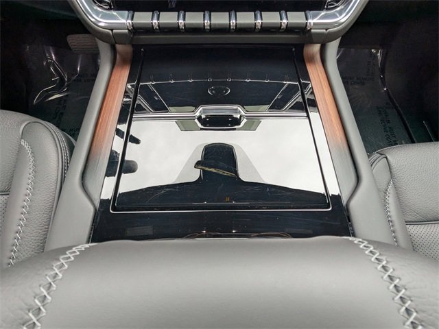 Used 2025 GMC Yukon XL Denali w/ Denali Reserve Package image 21