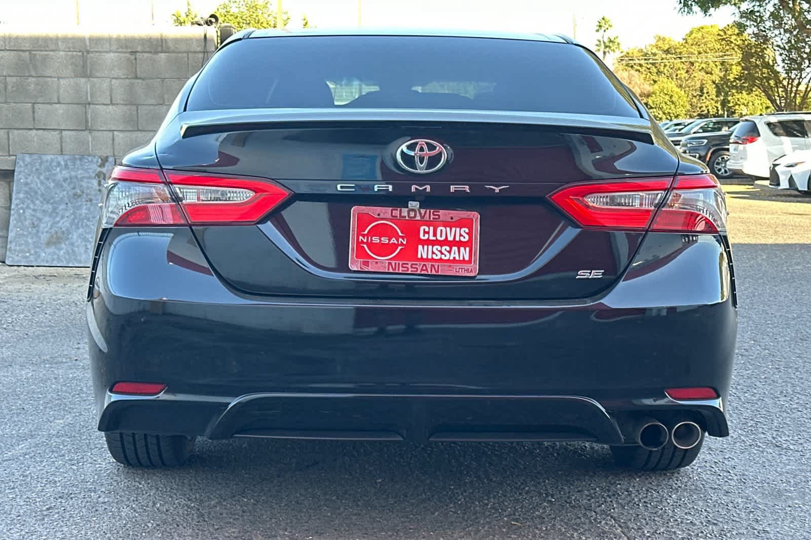 Used 2018 Toyota Camry SE FWD image 8