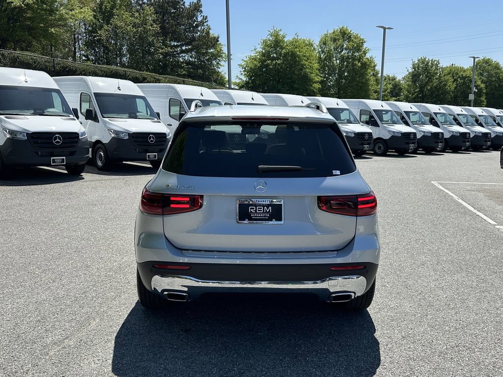Certified 2025 Mercedes-Benz GLB 250 image 7