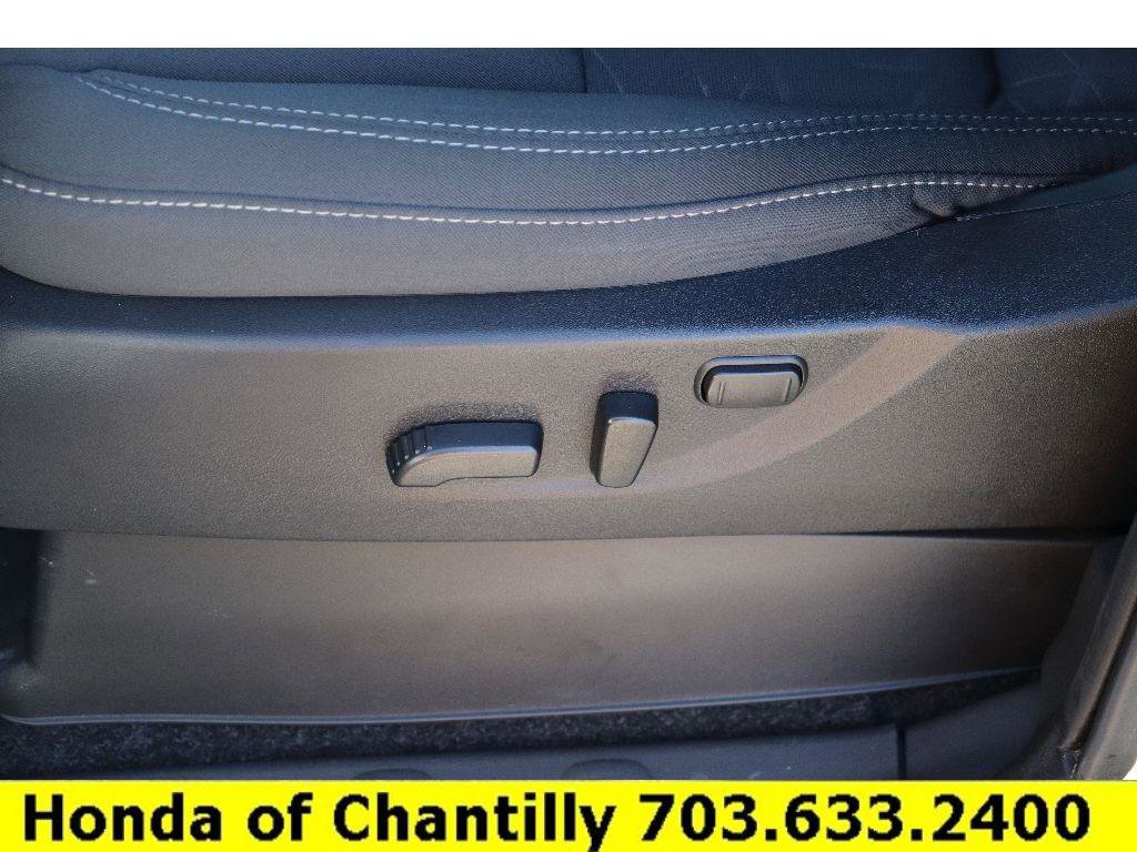 Used 2025 Nissan Frontier SV w/ SV Convenience Package image 28