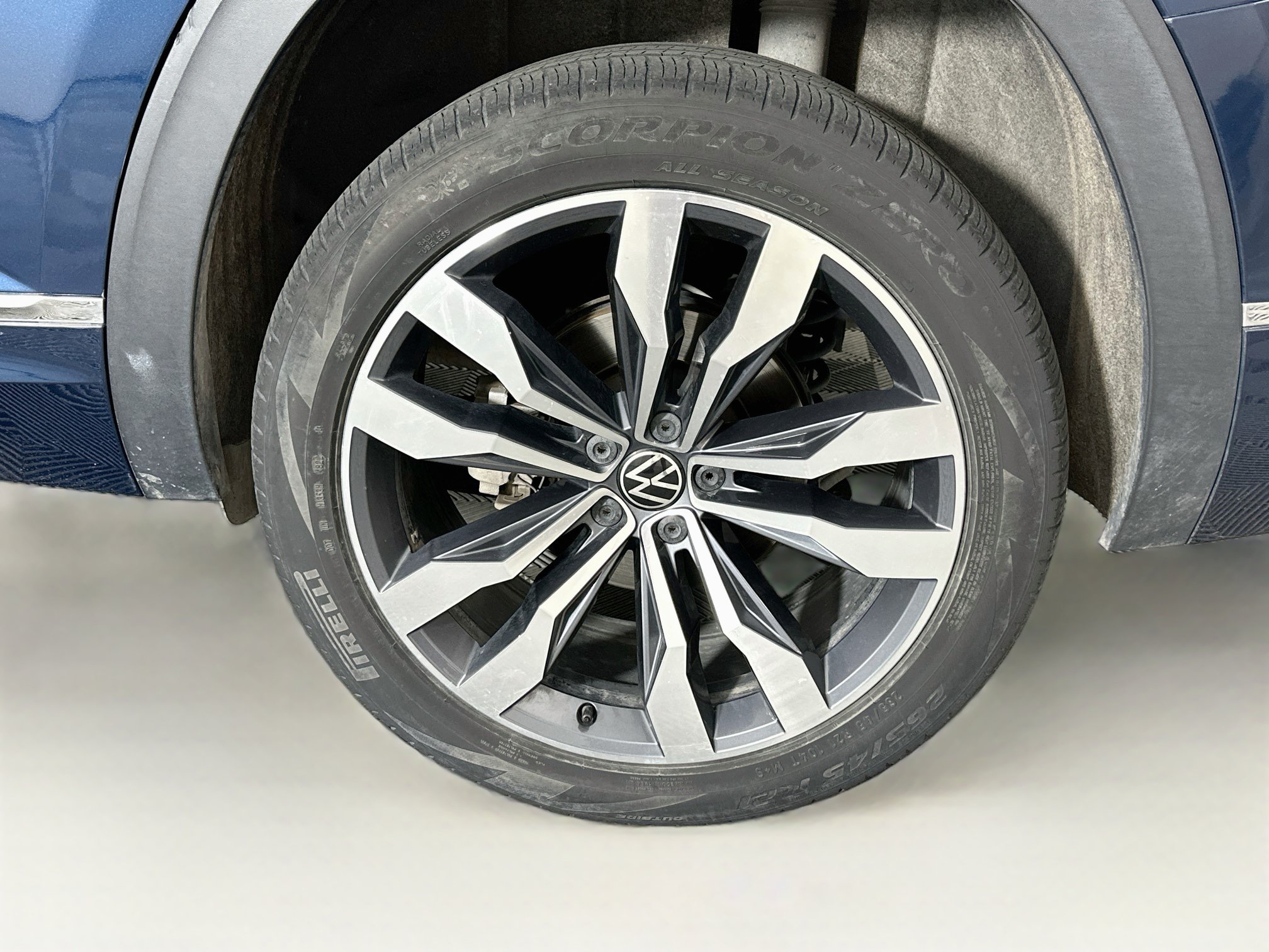 Used 2023 Volkswagen Atlas SEL Premium AWD/4WD image 11