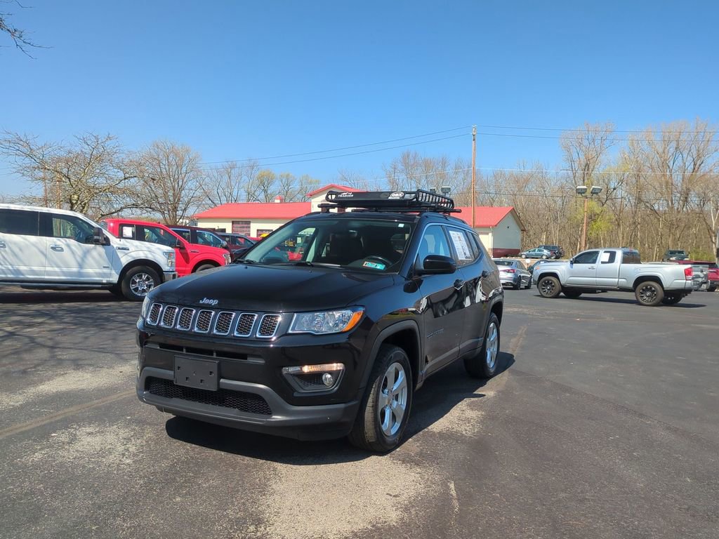 Used 2018 Jeep Compass Latitude AWD/4WD image 1