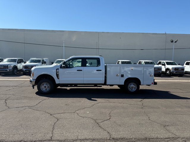 New 2026 Ford F250 XL w/ XL Chrome Package image 4