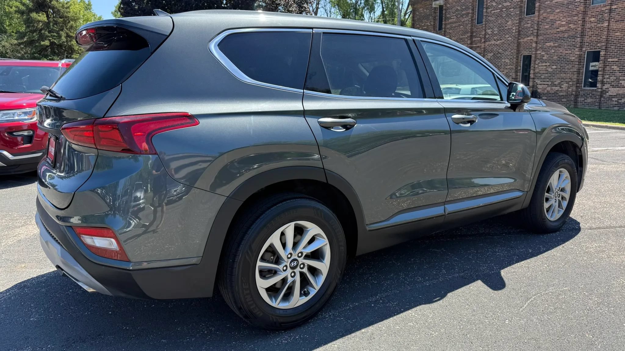 Used 2020 Hyundai Santa Fe SEL FWD image 11
