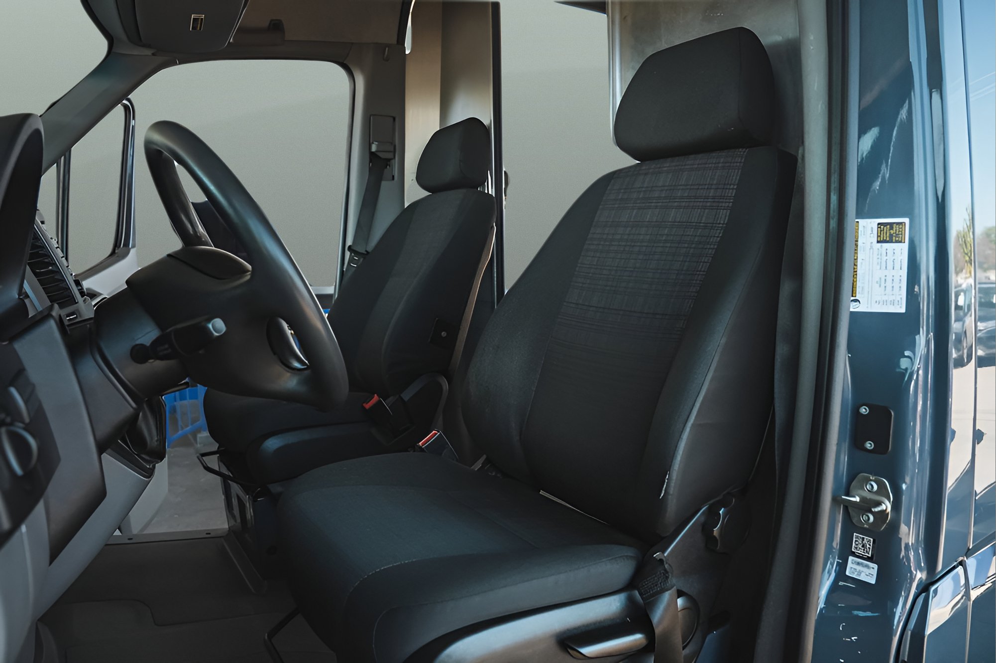 Used 2018 Mercedes-Benz Sprinter 2500 image 11