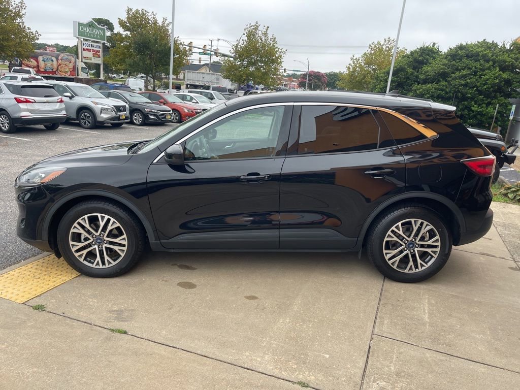 Used 2022 Ford Escape SEL w/ Technology Package FWD image 7