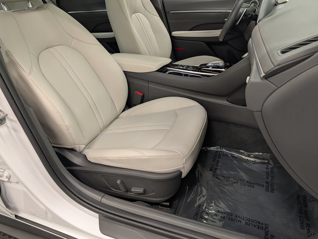 Used 2023 Hyundai Sonata Limited FWD image 28