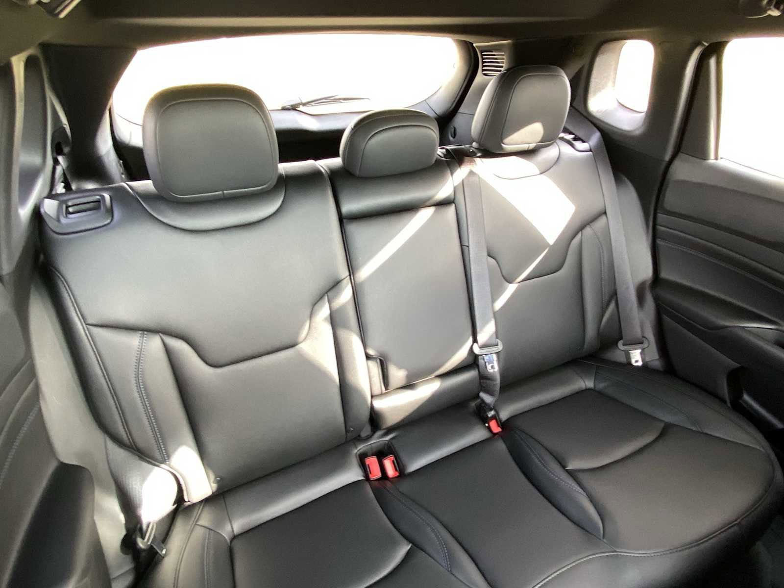 New 2025 Jeep Compass Limited w/ Sun & Sound Group image 16