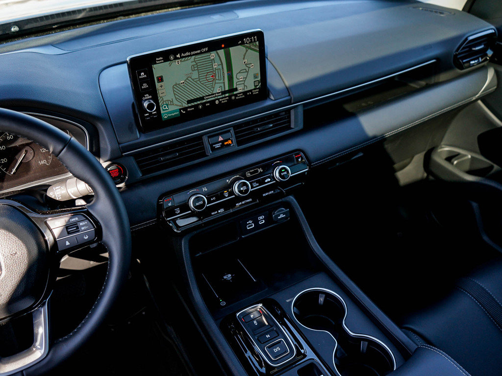 New 2025 Honda Pilot Touring image 24