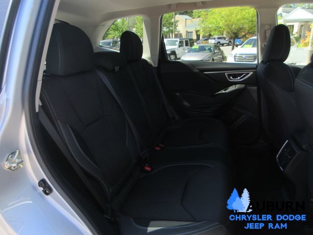 Used 2019 Subaru Forester Premium w/ All-Weather Package image 17