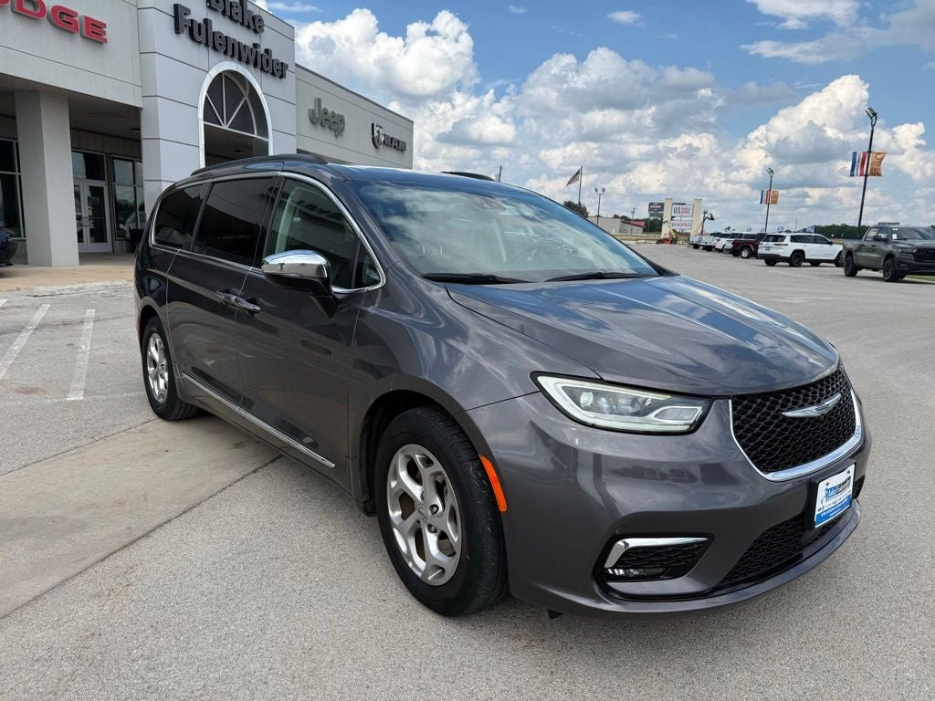 Used 2023 Chrysler Pacifica Limited FWD image 7