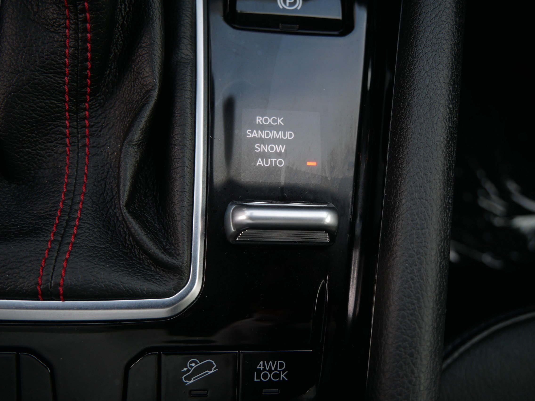 Used 2024 Jeep Compass Trailhawk image 30