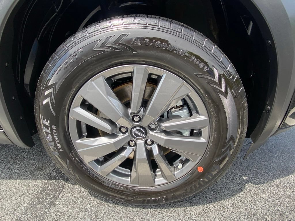 Used 2025 Nissan Pathfinder SV FWD image 30