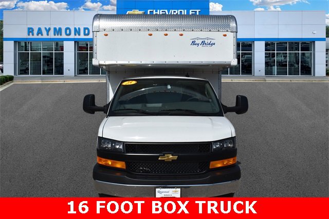 New 2025 Chevrolet Express 3500 w/ Power Convenience Package image 8