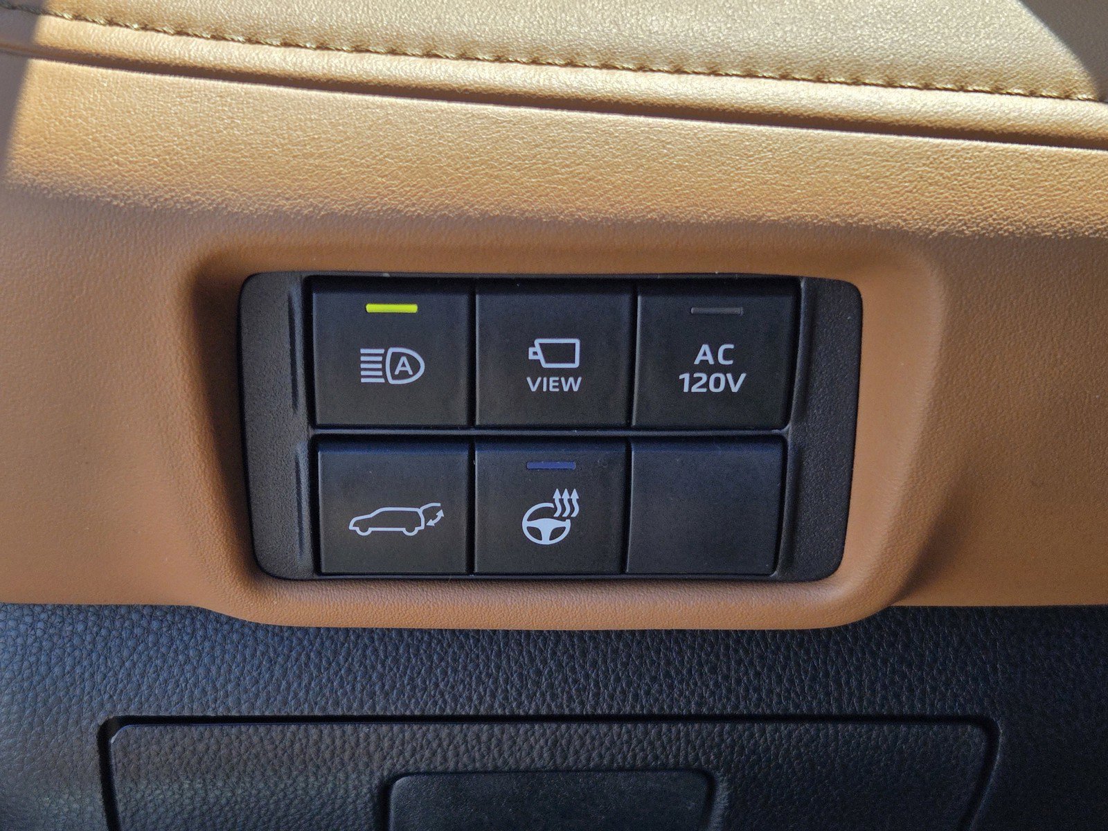 Used 2023 Toyota Highlander Platinum AWD/4WD image 25