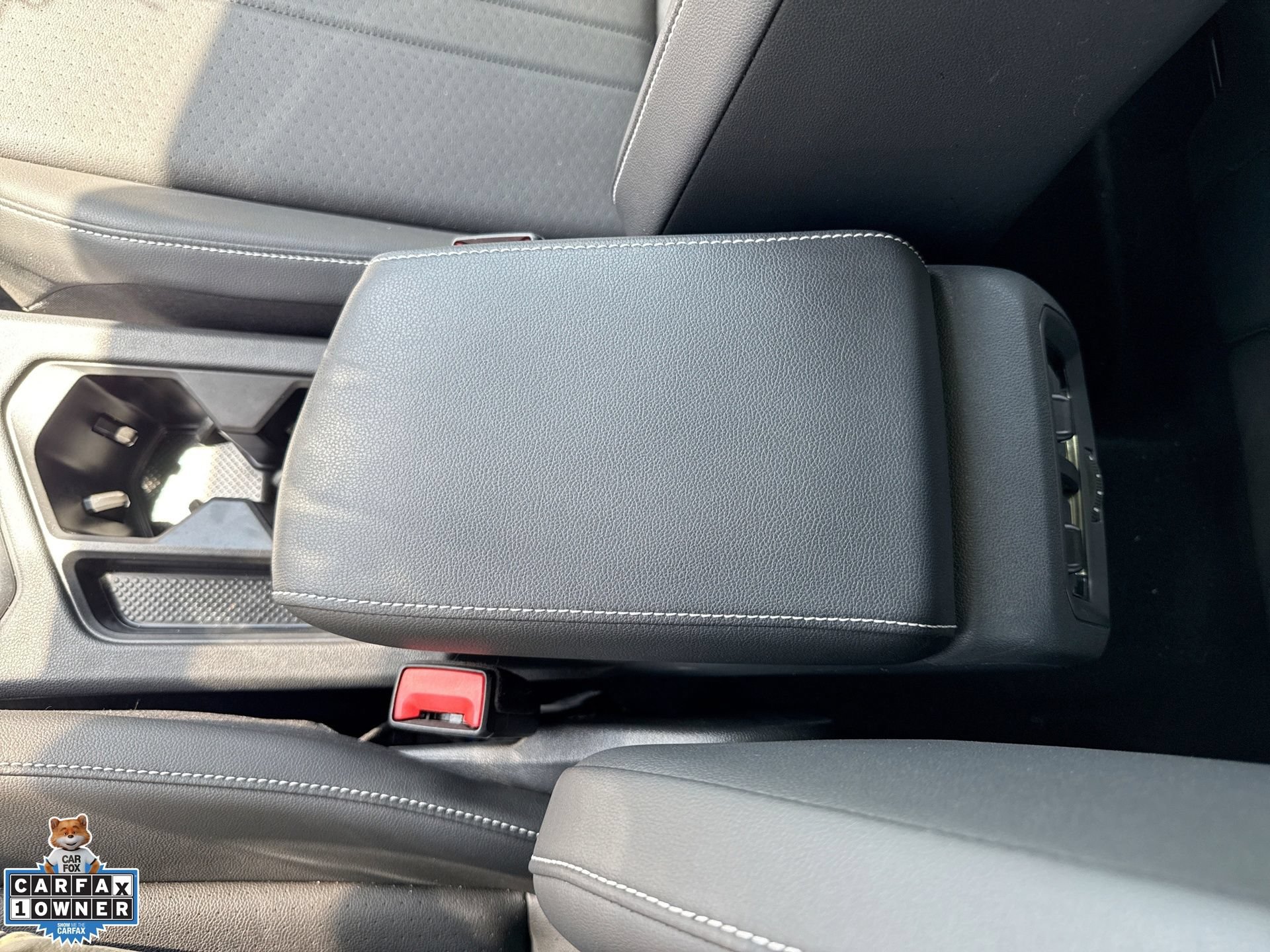 Certified 2024 Volkswagen Tiguan SE R-Line FWD image 23