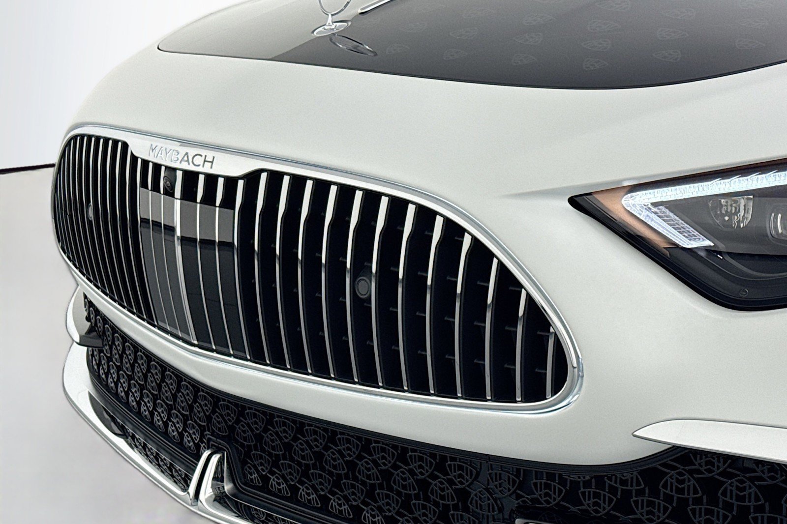 New 2026 Mercedes-Benz Maybach SL 680 image 14