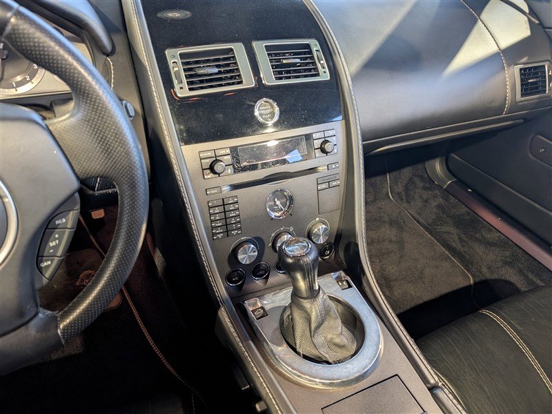 Used 2008 Aston Martin V8 Vantage Roadster image 20