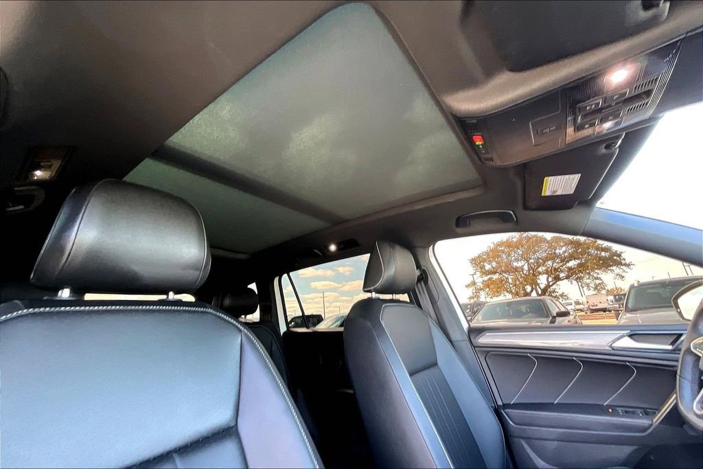 Used 2024 Volkswagen Tiguan SE R-Line image 28