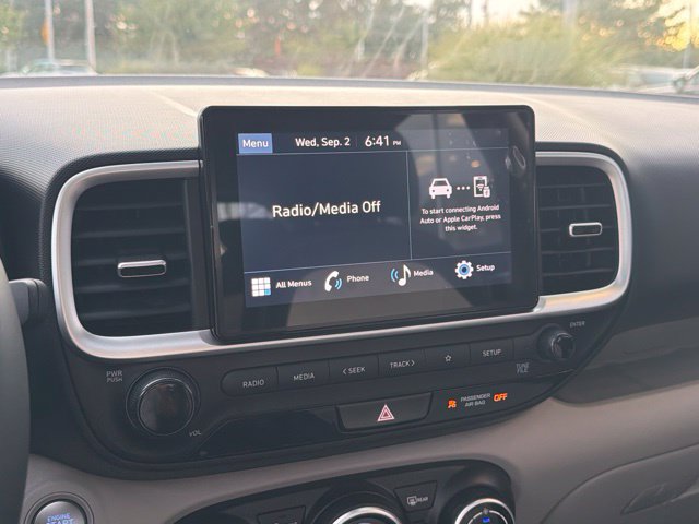 Used 2026 Hyundai Venue SEL FWD image 20