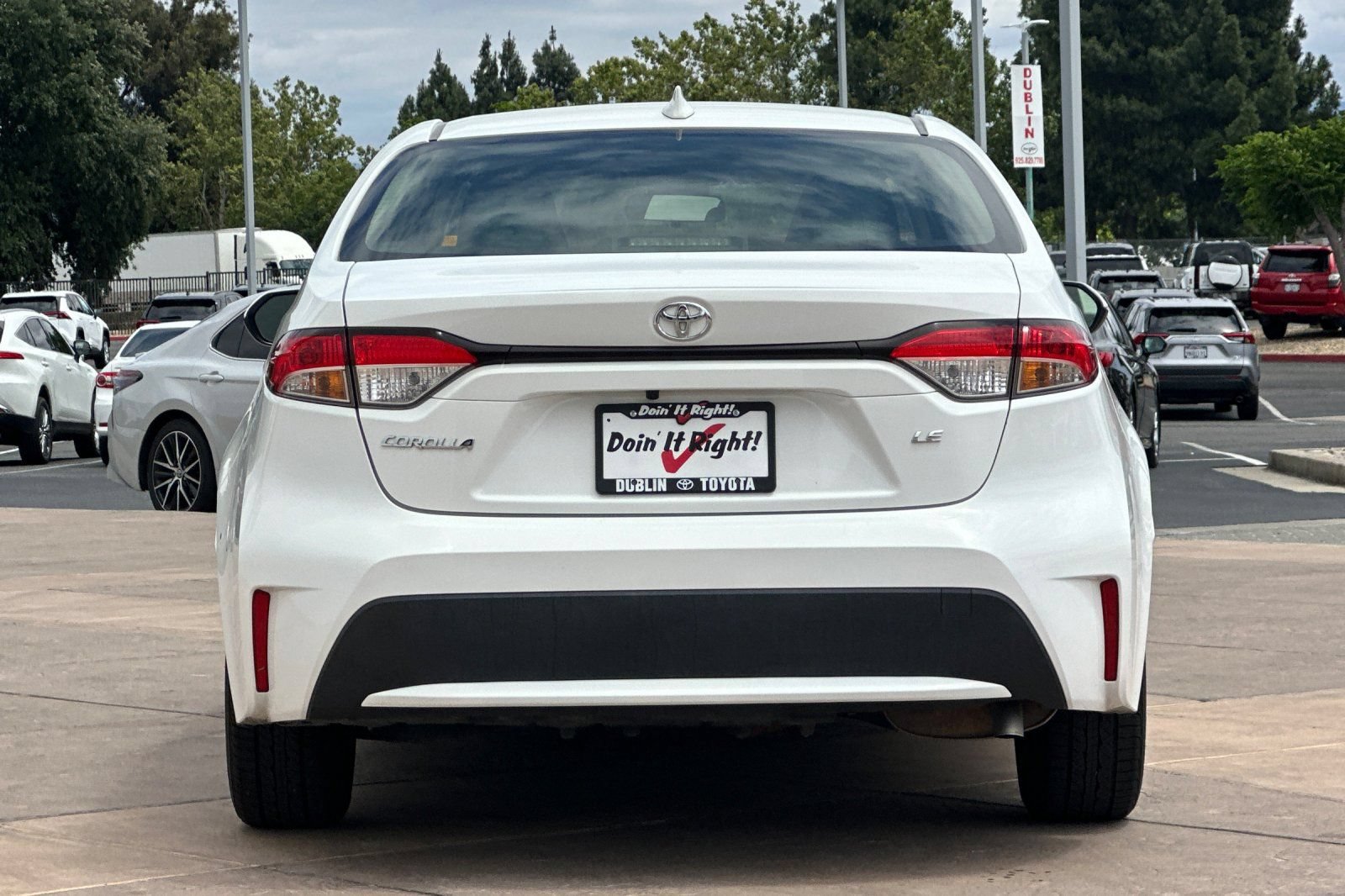 Used 2022 Toyota Corolla LE FWD image 5