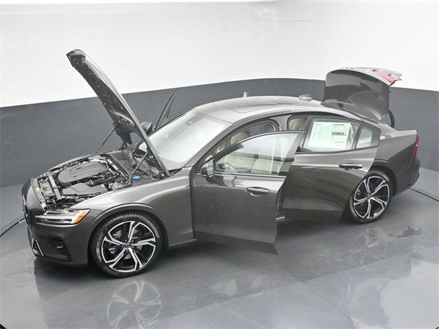 Used 2025 Volvo S60 B5 Plus w/ Protection Package Premier image 46