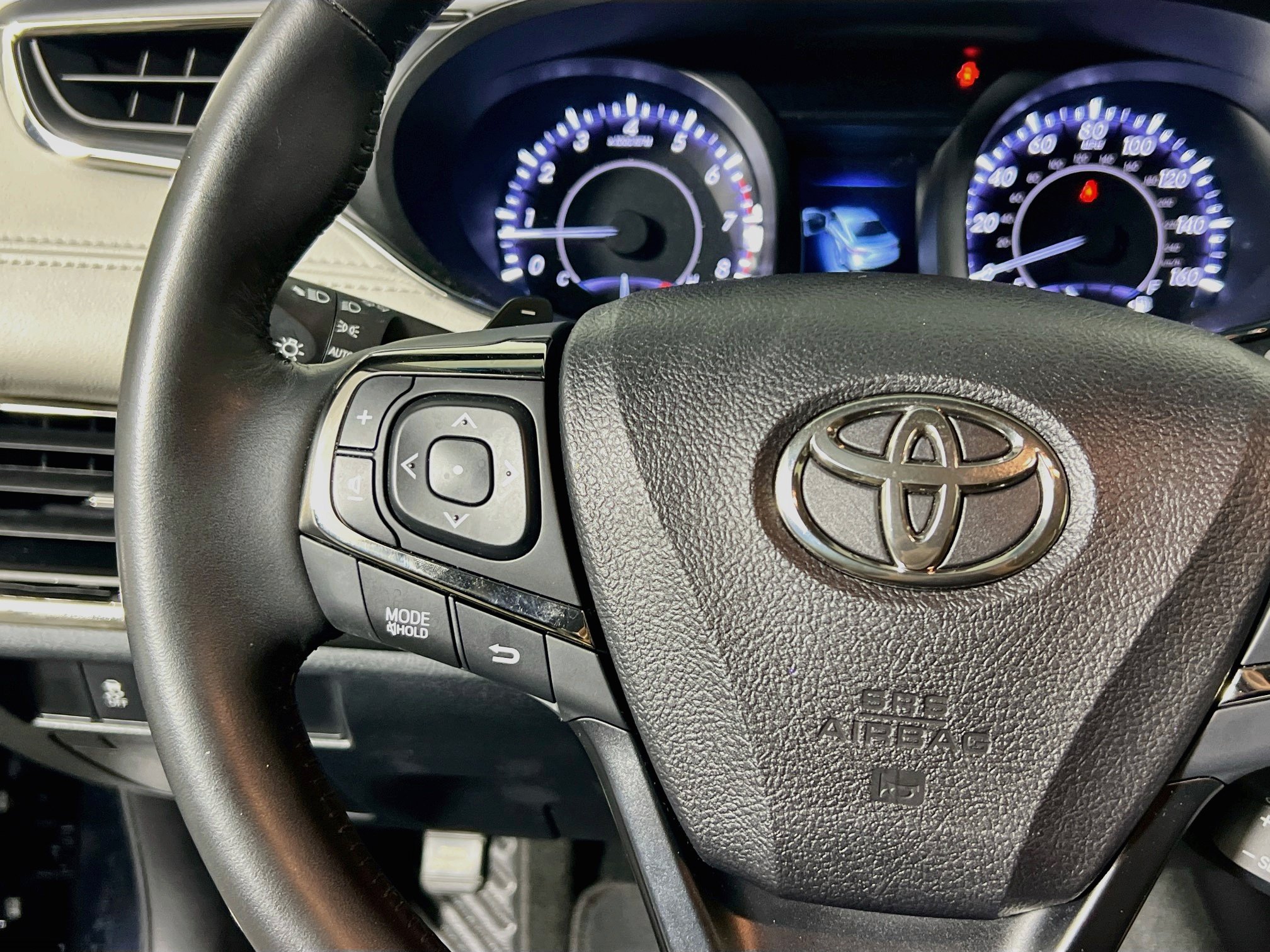 Used 2016 Toyota Avalon Touring FWD image 18