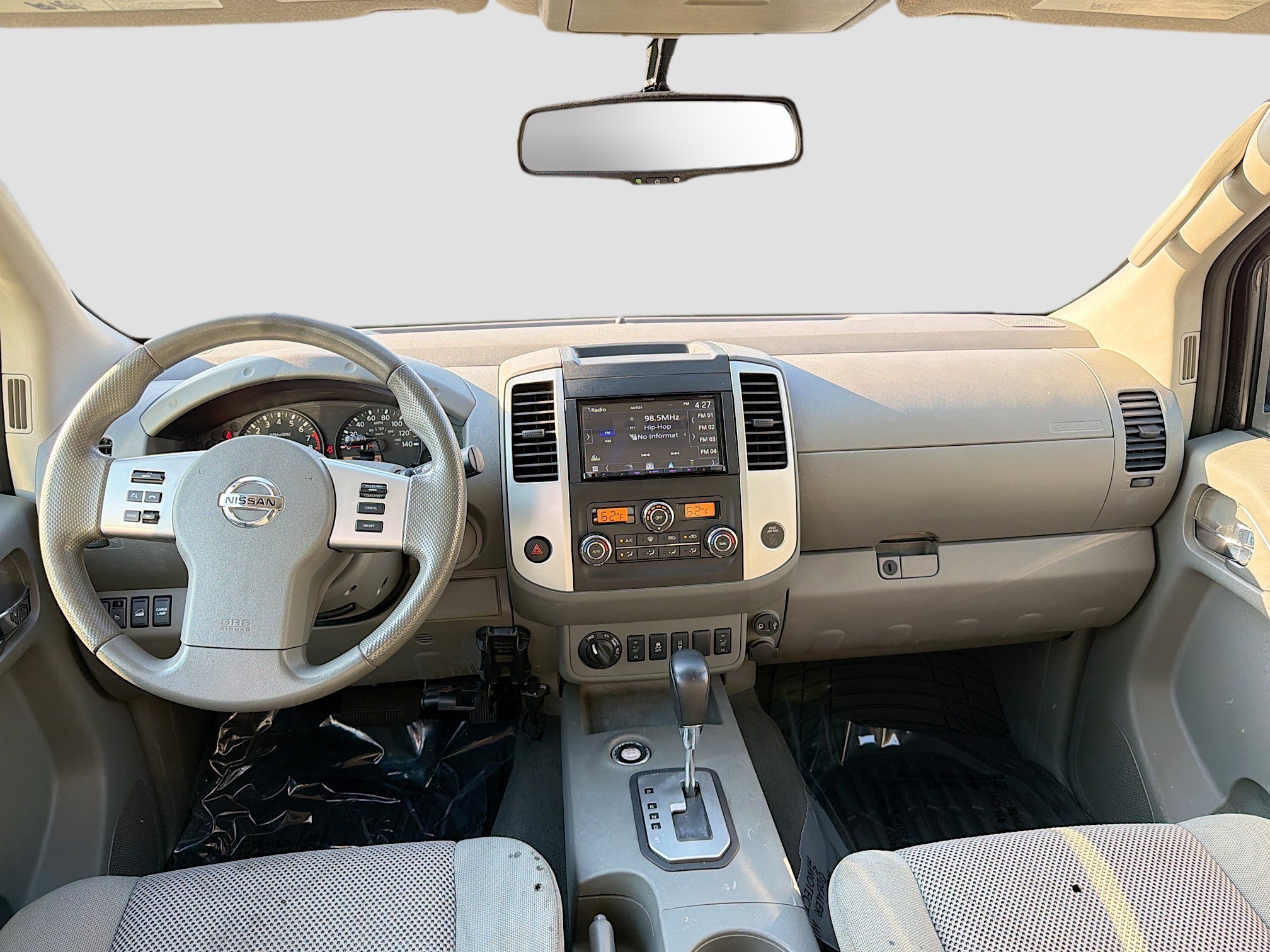 Used 2020 Nissan Frontier SV image 14