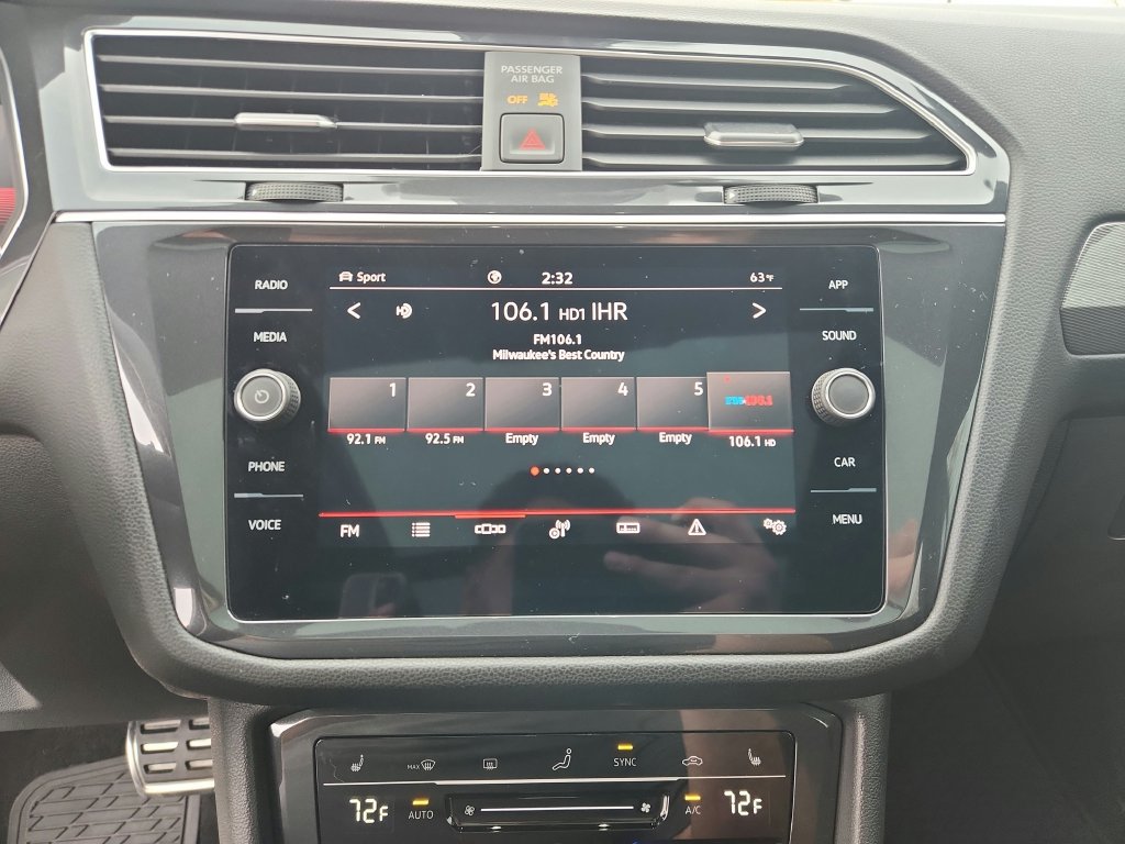 Used 2024 Volkswagen Tiguan SE R-Line AWD/4WD image 16